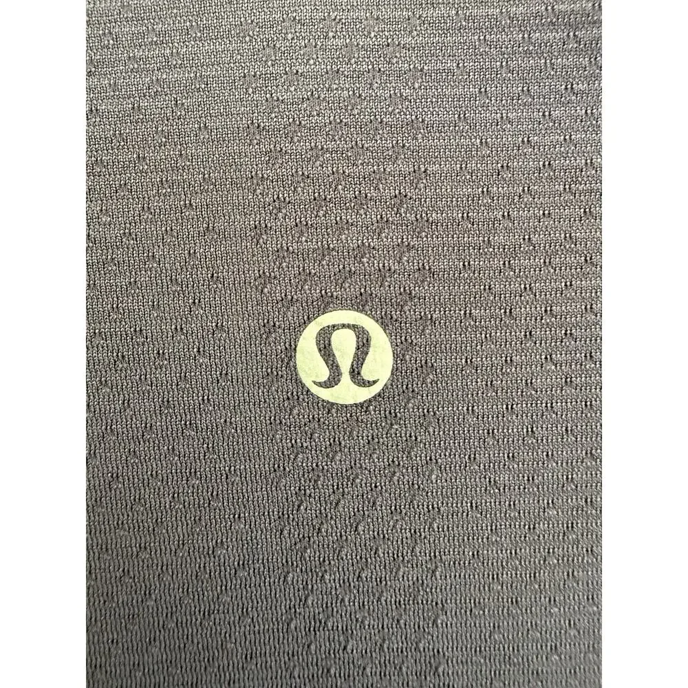 Lululemon Swiftly Tech Short Sleeve Shirt 2.0 Hip Length Women’s Size 6